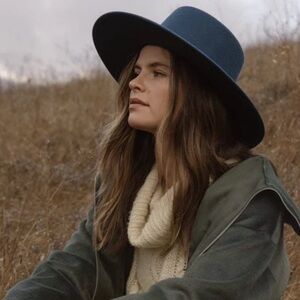 NWT Wyeth Jess Hat in Midnight Blue